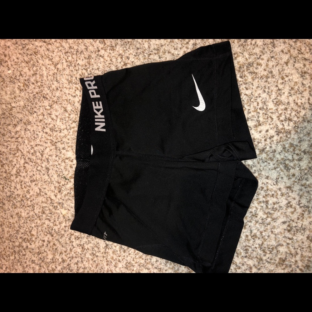 Black nike pros